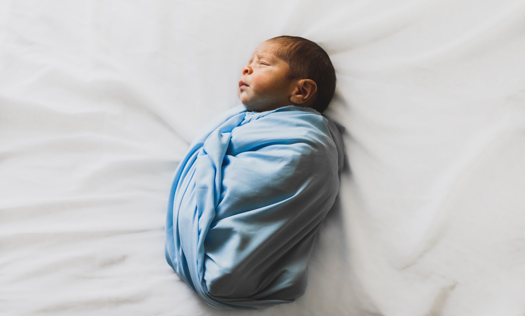 Bringing your newborn home: what to expect in the first few weeks