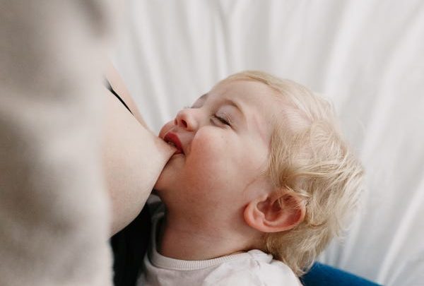 What to do if your baby starts biting whilst breastfeeding